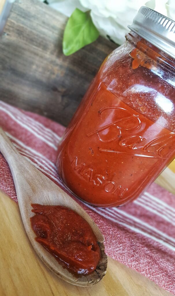Made with Whole30 compliant ingredients, this sauce is the condiment to have on hand during your Whole30 and beyond. It goes great with just about everything!